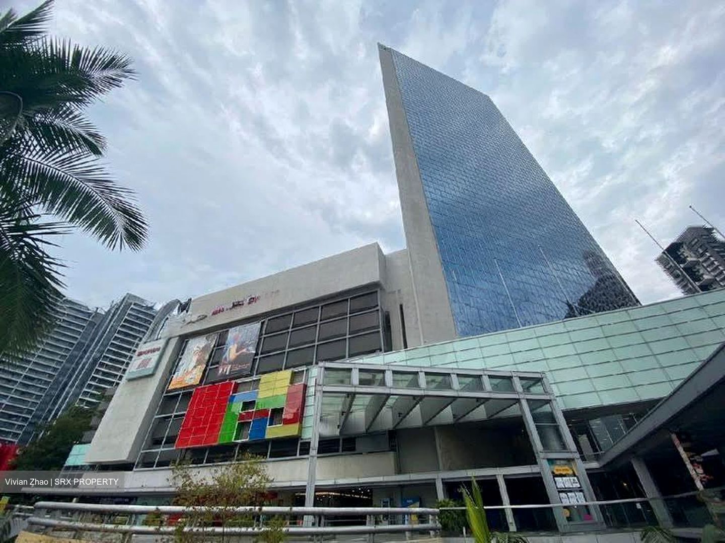 United Square (D11), Office #598612181
